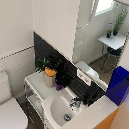 Alquilo Habitacion Individual Con Aseo Privado Solo Chicas, Only Girls Валенсия Екстериор снимка