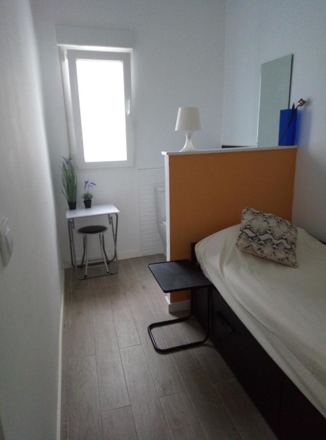 Alquilo Habitacion Individual Con Aseo Privado Solo Chicas, Only Girls Валенсия Екстериор снимка