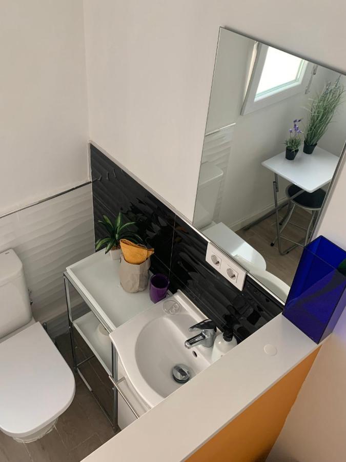 Alquilo Habitacion Individual Con Aseo Privado Solo Chicas, Only Girls Валенсия Екстериор снимка